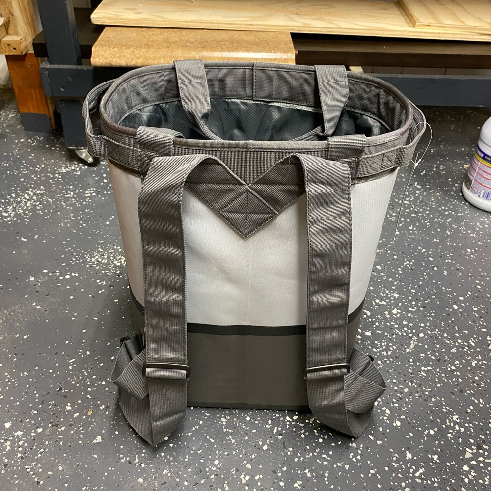 Igloo Insulated Cooler Backpack - image 2
